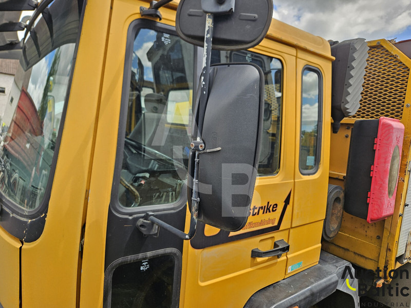 Volvo FL612 - Truk flatbed: gambar 5 Volvo FL612 - Truk flatbed: gambar 5