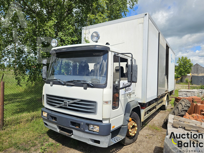 Volvo FL615 - Truk box: gambar 1 Volvo FL615 - Truk box: gambar 1