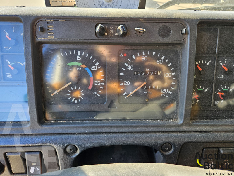 Truk jungkit Volvo FM7 310: gambar 8