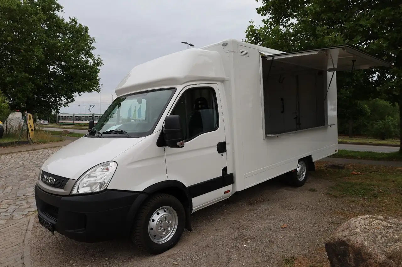 Iveco C30C/ FOODTRUCK/ Daily - Truk penjual: gambar 4 Iveco C30C/ FOODTRUCK/ Daily - Truk penjual: gambar 4