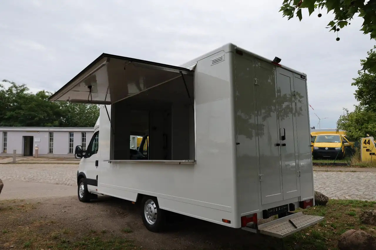 Iveco C30C/ FOODTRUCK/ Daily - Truk penjual: gambar 3 Iveco C30C/ FOODTRUCK/ Daily - Truk penjual: gambar 3