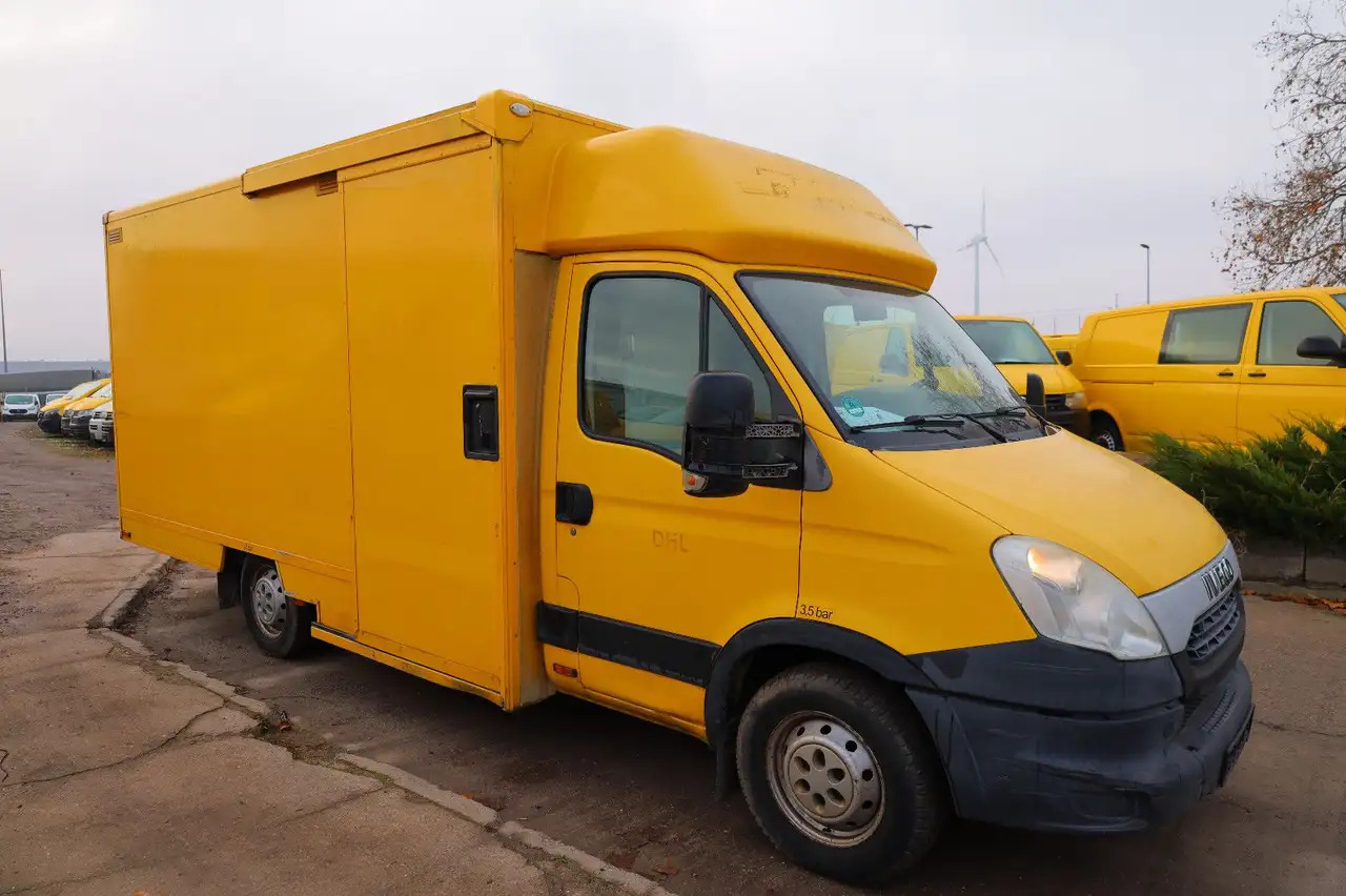 Iveco Daily/ Regalsystem/Luftfeder/1. Hand - Van box: gambar 2 Iveco Daily/ Regalsystem/Luftfeder/1. Hand - Van box: gambar 2