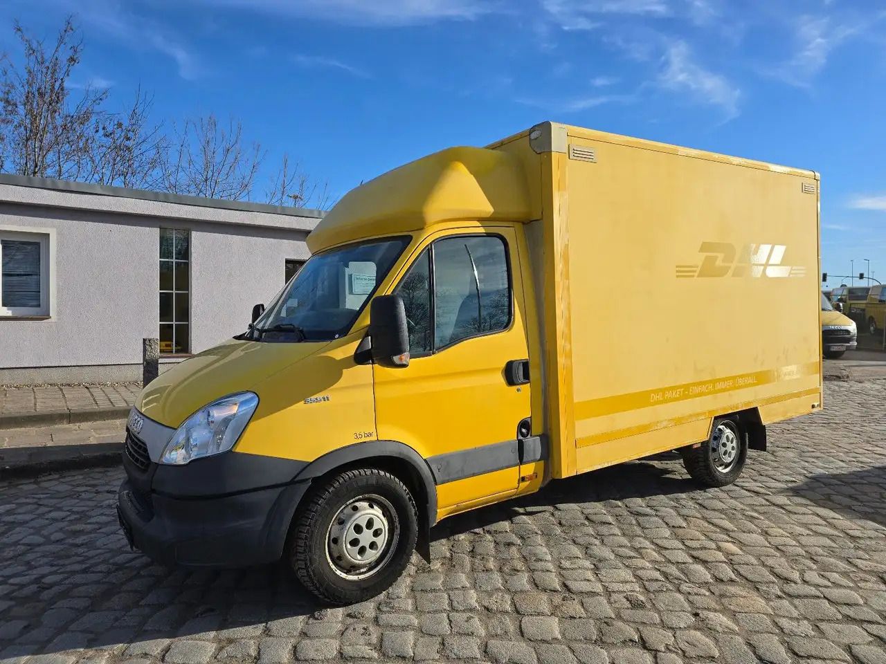 Iveco Daily/ Regalsystem/Luftfeder/KURZ/1. Hand - Van box: gambar 1 Iveco Daily/ Regalsystem/Luftfeder/KURZ/1. Hand - Van box: gambar 1