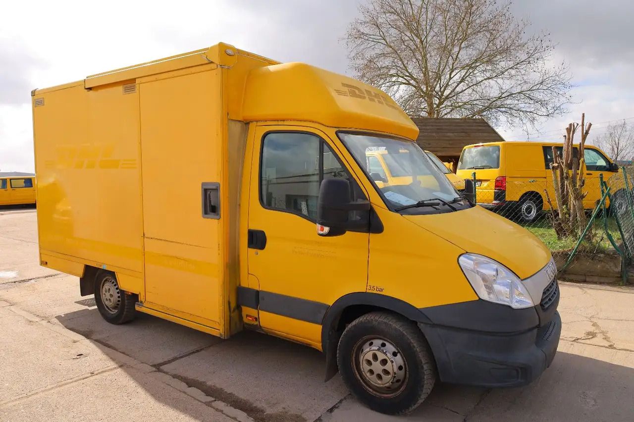 Iveco Daily/ Regalsystem/Luftfeder/KURZ/1. Hand - Van box: gambar 1 Iveco Daily/ Regalsystem/Luftfeder/KURZ/1. Hand - Van box: gambar 1