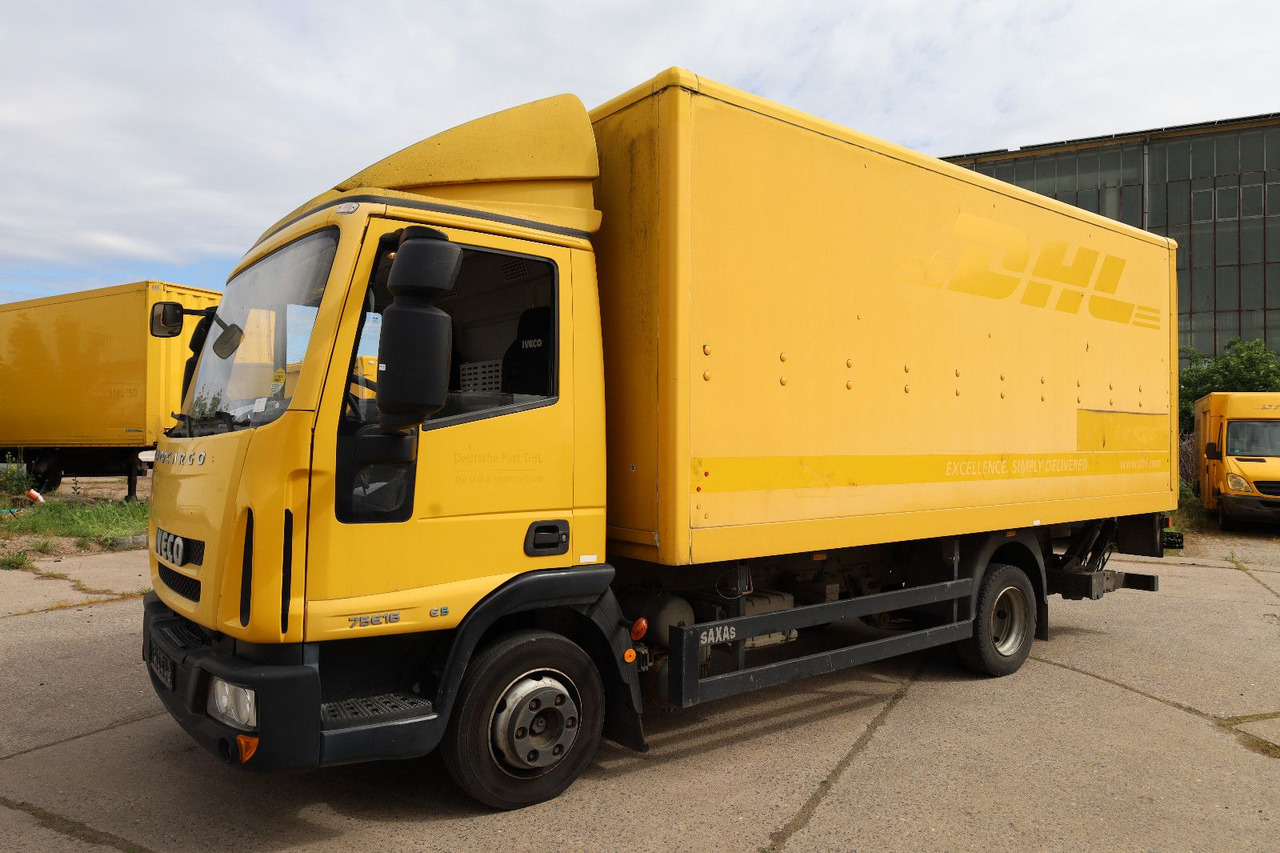 Iveco M752/Koffer/ 1. Hand - Van box: gambar 3 Iveco M752/Koffer/ 1. Hand - Van box: gambar 3