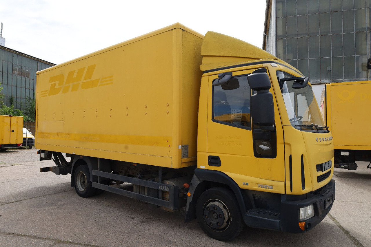 Iveco M752/Koffer/ 1. Hand - Van box: gambar 2 Iveco M752/Koffer/ 1. Hand - Van box: gambar 2