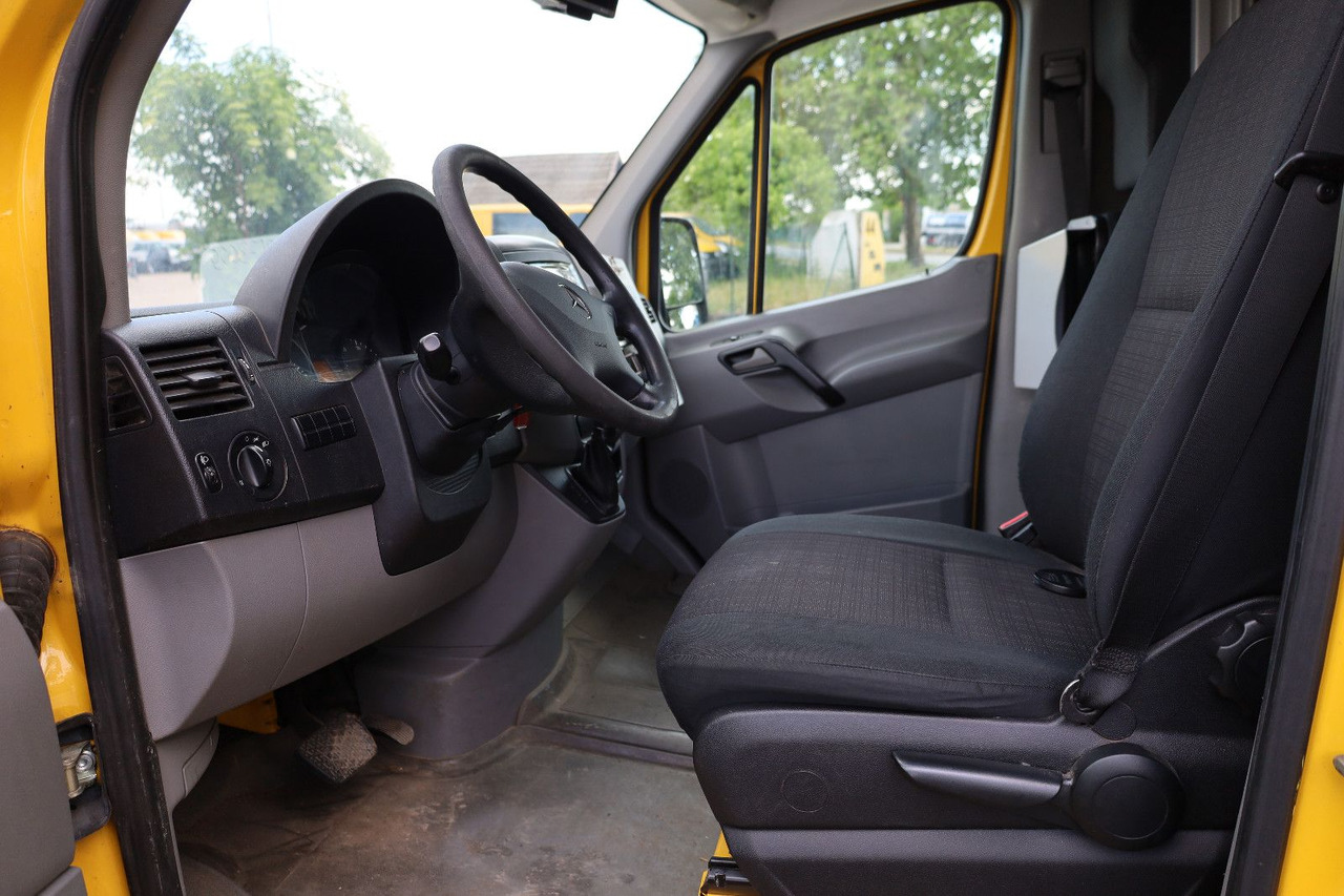 Mercedes-Benz Sprinter II Pritsche/ Koffer - Van box: gambar 3 Mercedes-Benz Sprinter II Pritsche/ Koffer - Van box: gambar 3