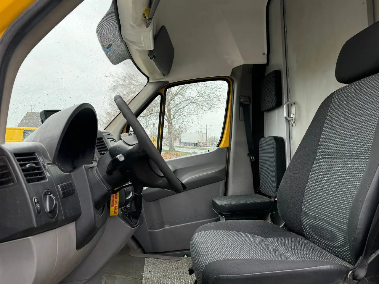 Mercedes-Benz Sprinter II Pritsche/ Koffer/Regalsystem - Peralatan lainnya: gambar 5 Mercedes-Benz Sprinter II Pritsche/ Koffer/Regalsystem - Peralatan lainnya: gambar 5