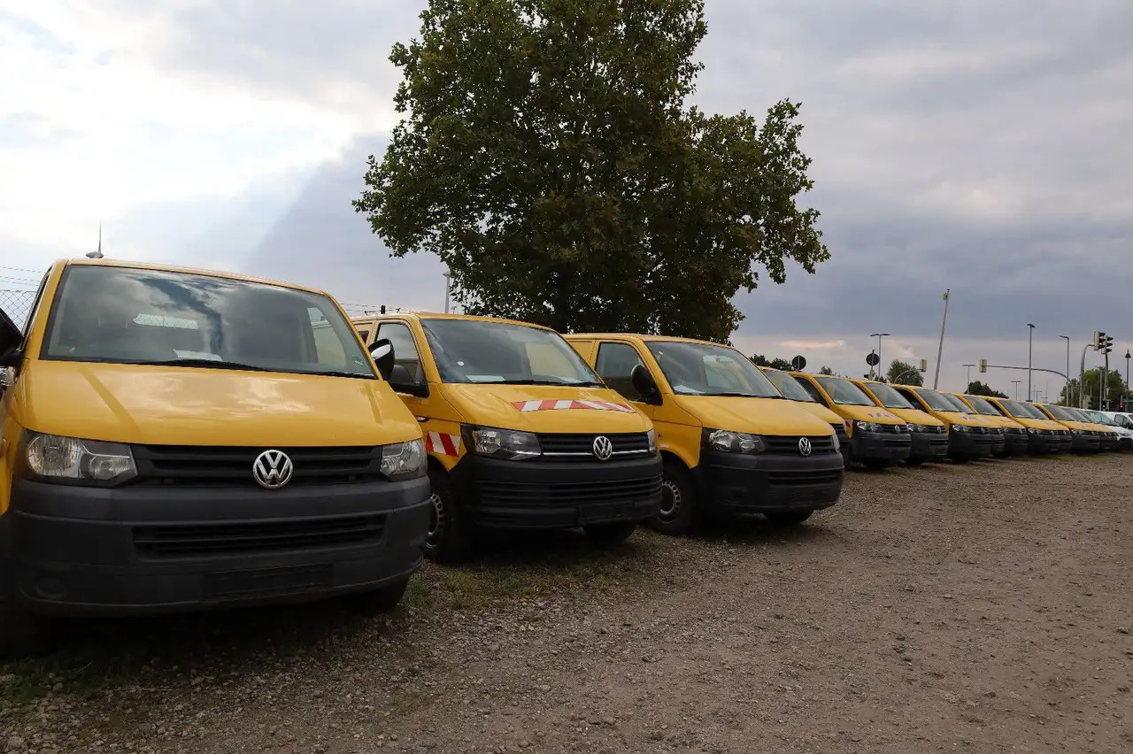 Volkswagen T5 Transporter/ 2.0 TDI/EU5/Werkstattfahrzeug - Van panel, Kendaraan Kota/ Khusus: gambar 1 Volkswagen T5 Transporter/ 2.0 TDI/EU5/Werkstattfahrzeug - Van panel, Kendaraan Kota/ Khusus: gambar 1