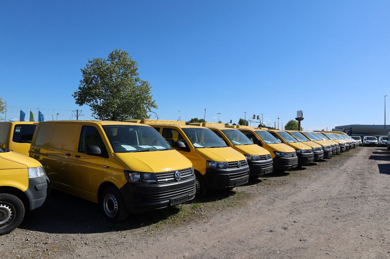 Volkswagen T5 Transporter Kasten-Kombi 2.0 TDI/EU5/5-Sitze - Van penumpang: gambar 2 Volkswagen T5 Transporter Kasten-Kombi 2.0 TDI/EU5/5-Sitze - Van penumpang: gambar 2