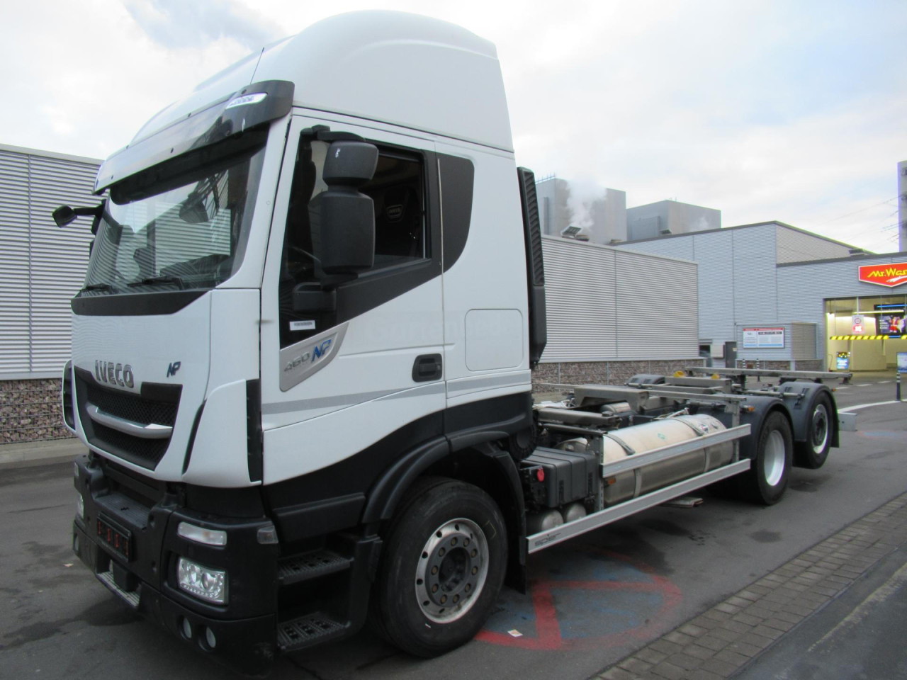 IVECO Stralis AS260S46Y/FSCMLNG Intarder Klima AHK ZV - Pengangkut kontainer/ Container truck: gambar 1 IVECO Stralis AS260S46Y/FSCMLNG Intarder Klima AHK ZV - Pengangkut kontainer/ Container truck: gambar 1