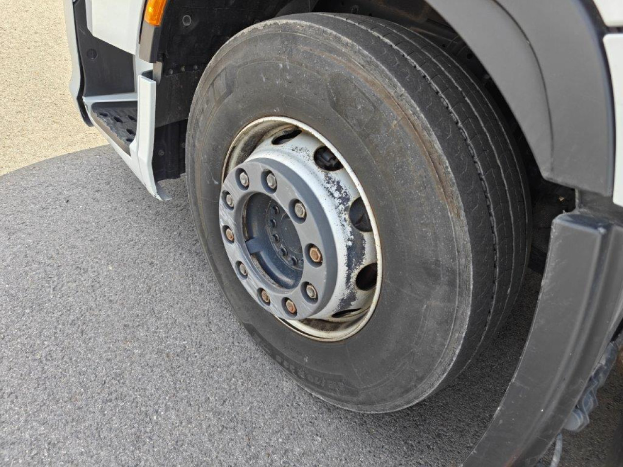 IVECO S-Way AS440S46T/P2LNG Euro6 Intarder Klima - Tractor head: gambar 5 IVECO S-Way AS440S46T/P2LNG Euro6 Intarder Klima - Tractor head: gambar 5