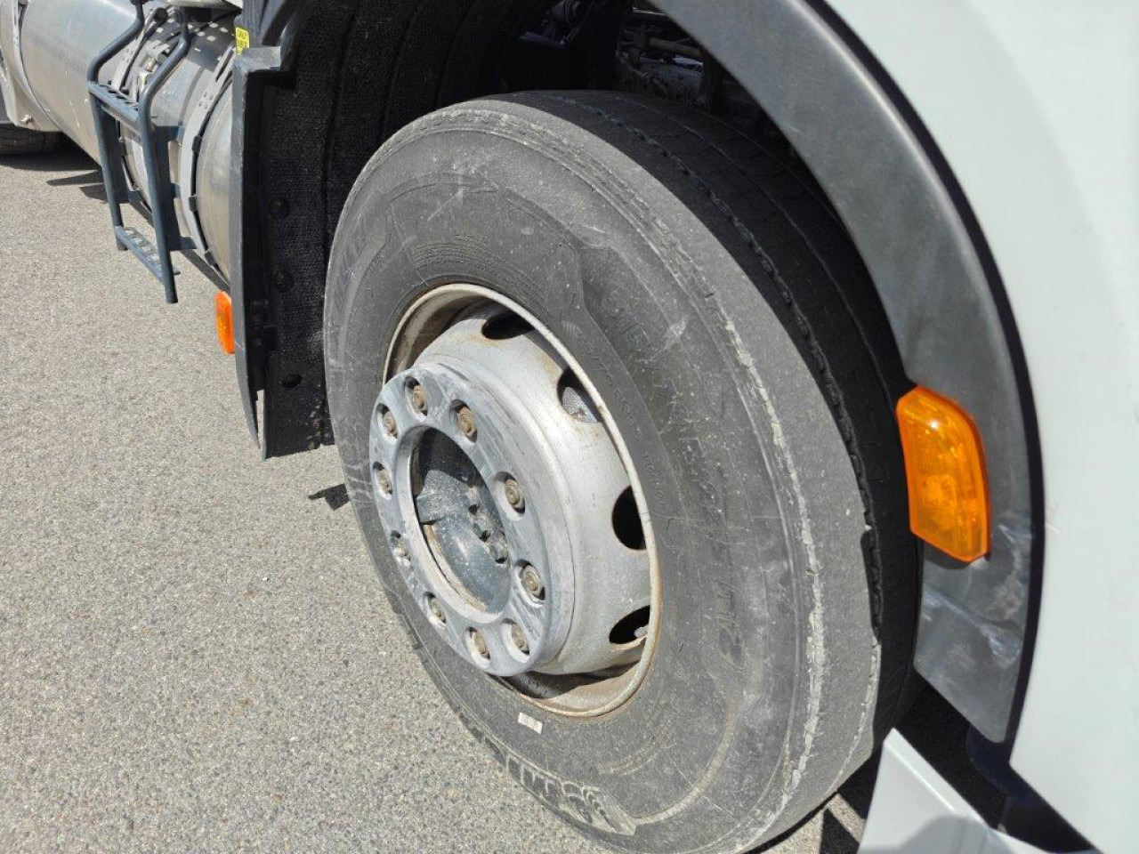 IVECO S-Way AS440S46T/P2LNG Euro6 Intarder Klima - Tractor head: gambar 2 IVECO S-Way AS440S46T/P2LNG Euro6 Intarder Klima - Tractor head: gambar 2