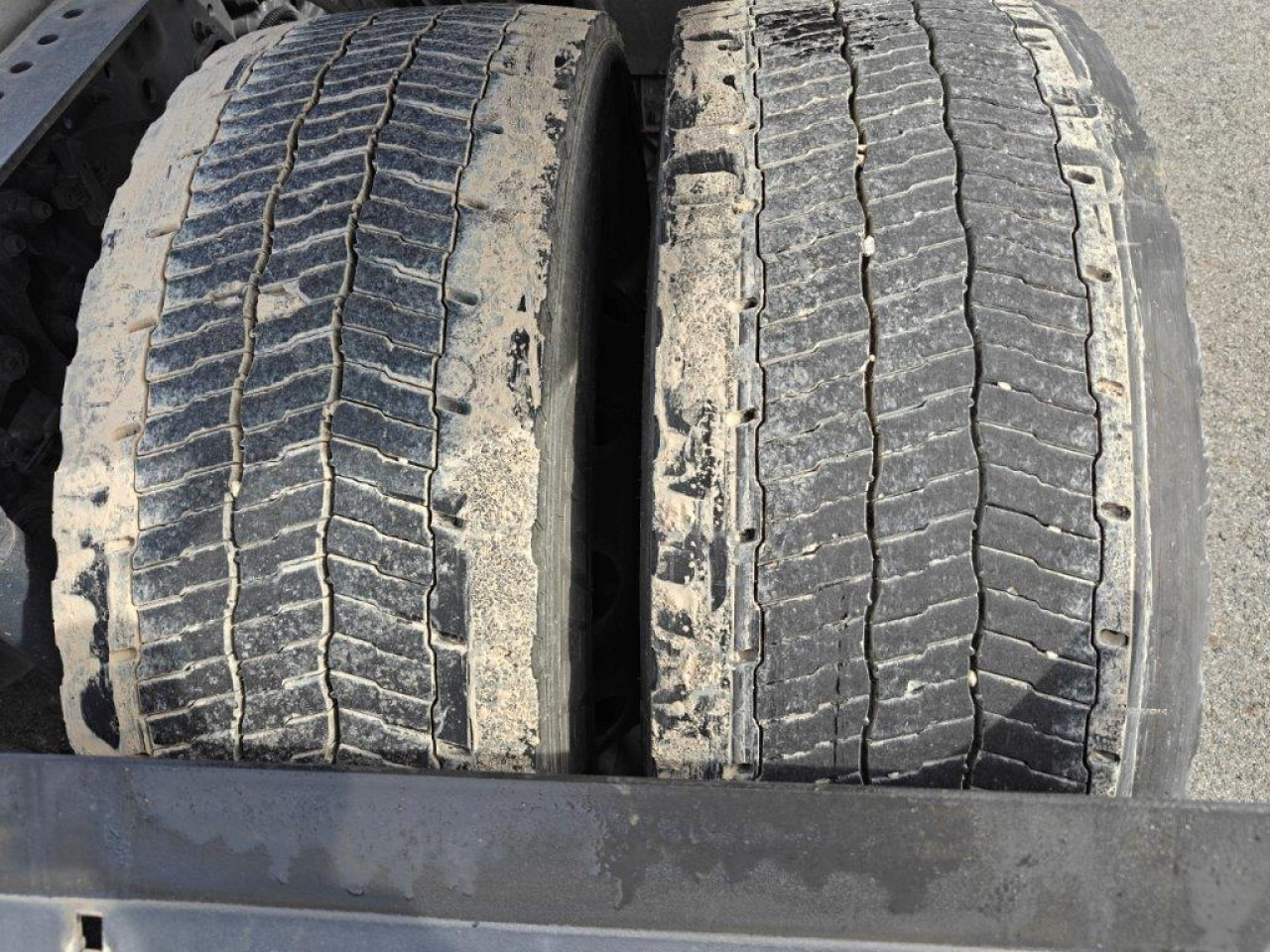 IVECO Stralis AS440S46T/PLNG Intarder Klima Luftfeder ZV - Tractor head: gambar 2 IVECO Stralis AS440S46T/PLNG Intarder Klima Luftfeder ZV - Tractor head: gambar 2