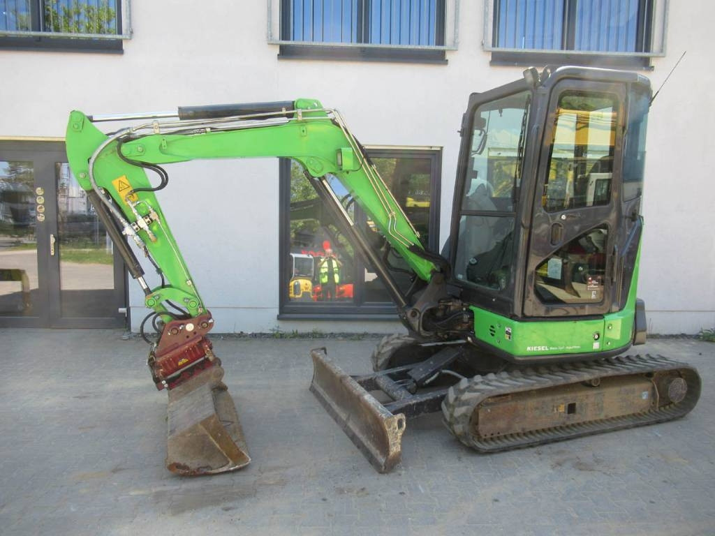 Hitachi ZX33U-6 Powertilt - Ekskavator mini: gambar 1 Hitachi ZX33U-6 Powertilt - Ekskavator mini: gambar 1