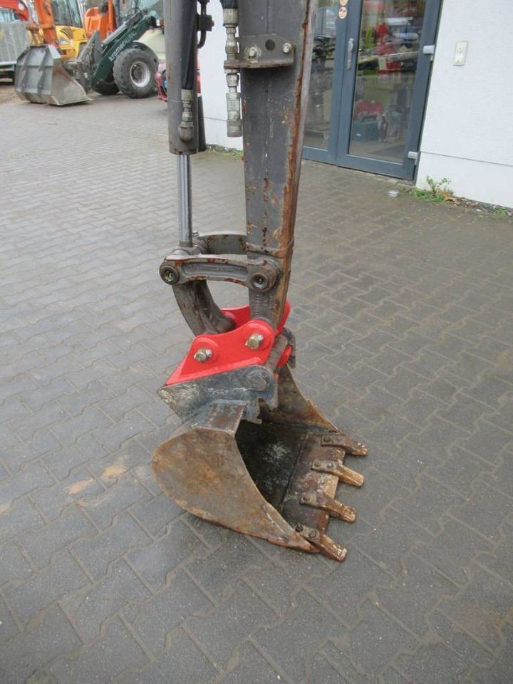 Volvo ECR25D - Ekskavator mini: gambar 4 Volvo ECR25D - Ekskavator mini: gambar 4