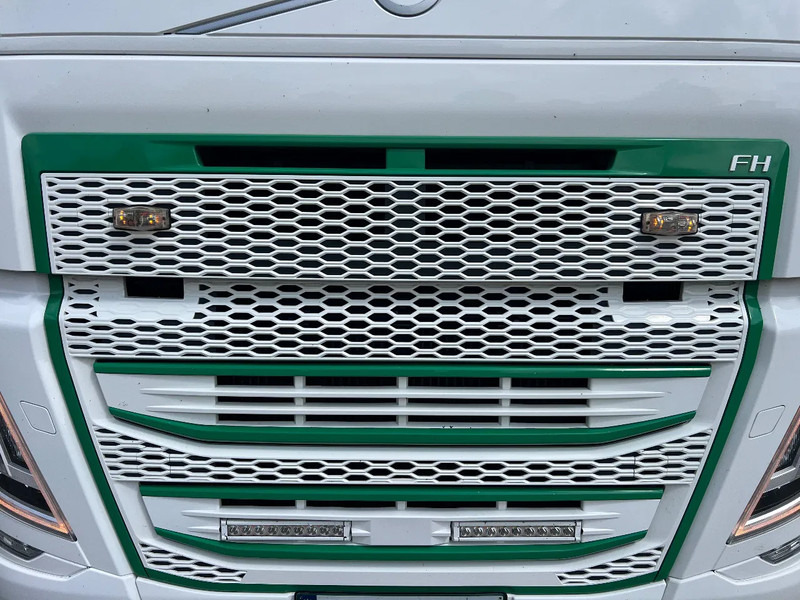 Volvo FH 500 VDS STEERING***PTO POMP***Full Air***FH500 euro6 - Tractor head: gambar 3 Volvo FH 500 VDS STEERING***PTO POMP***Full Air***FH500 euro6 - Tractor head: gambar 3
