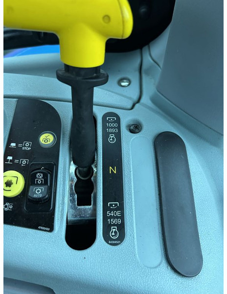 Traktor New Holland New Holland T7.215S: gambar 19 Traktor New Holland New Holland T7.215S: gambar 19