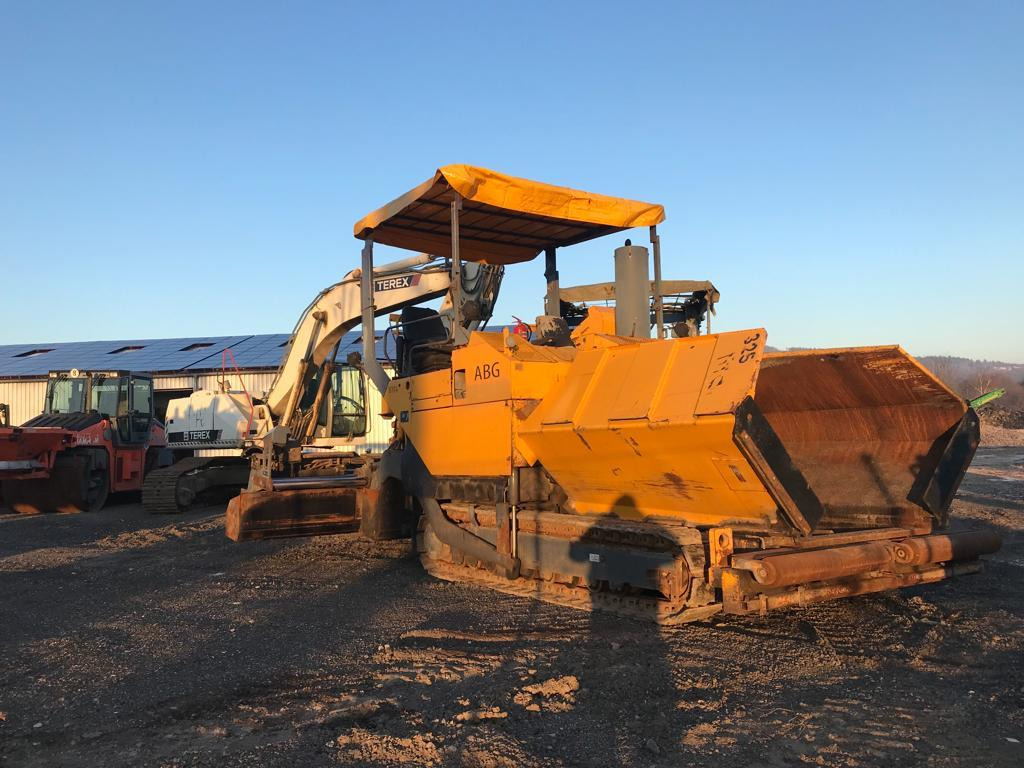 ABG TITAN 325 and runs and runs - Paver aspal: gambar 4 ABG TITAN 325 and runs and runs - Paver aspal: gambar 4