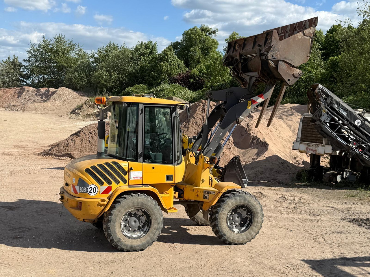 Volvo L 30 B-Z/K incl. 3-1shovel and fork - Wheel loader: gambar 1 Volvo L 30 B-Z/K incl. 3-1shovel and fork - Wheel loader: gambar 1