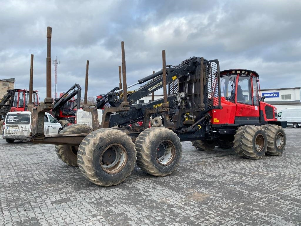 Komatsu 875 - Forwarder: gambar 4 Komatsu 875 - Forwarder: gambar 4