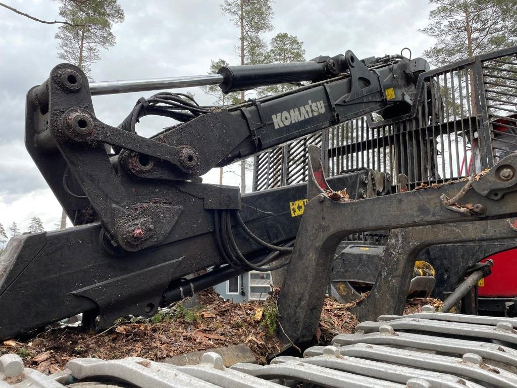 Komatsu 895 - Forwarder: gambar 5 Komatsu 895 - Forwarder: gambar 5