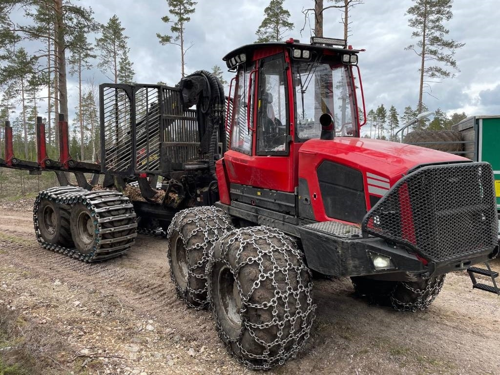 Komatsu 895 - Forwarder: gambar 1 Komatsu 895 - Forwarder: gambar 1
