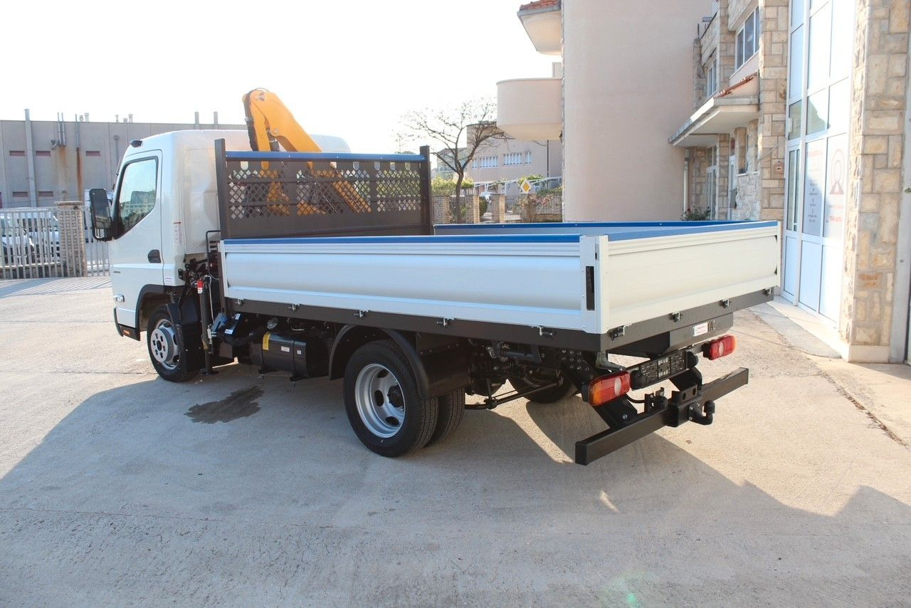FUSO CANTER 3C15 - Van flatbed: gambar 4 FUSO CANTER 3C15 - Van flatbed: gambar 4