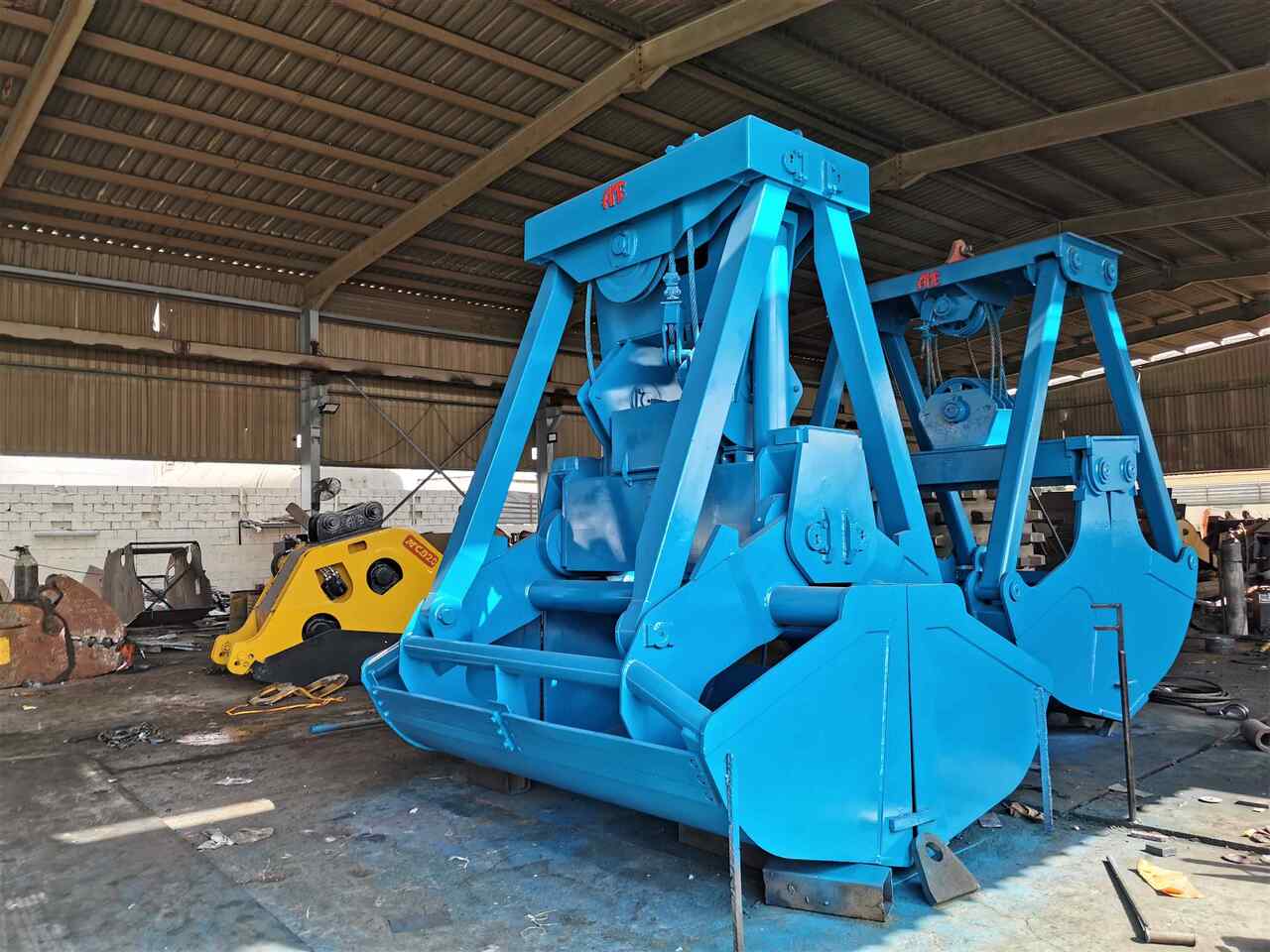 AME Electro Hydraulic Wireless Remote Control Clamshell Grapple - Ember kulit kerang untuk Derek: gambar 4 AME Electro Hydraulic Wireless Remote Control Clamshell Grapple - Ember kulit kerang untuk Derek: gambar 4