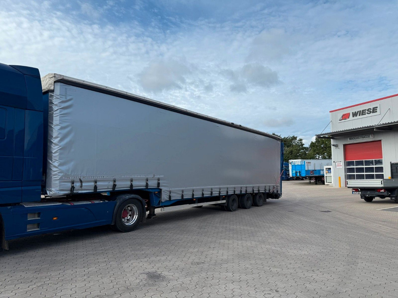 Dinkel Gabelstapler-Transporter mit Rampe - Semi-trailer autotransporter: gambar 3 Dinkel Gabelstapler-Transporter mit Rampe - Semi-trailer autotransporter: gambar 3