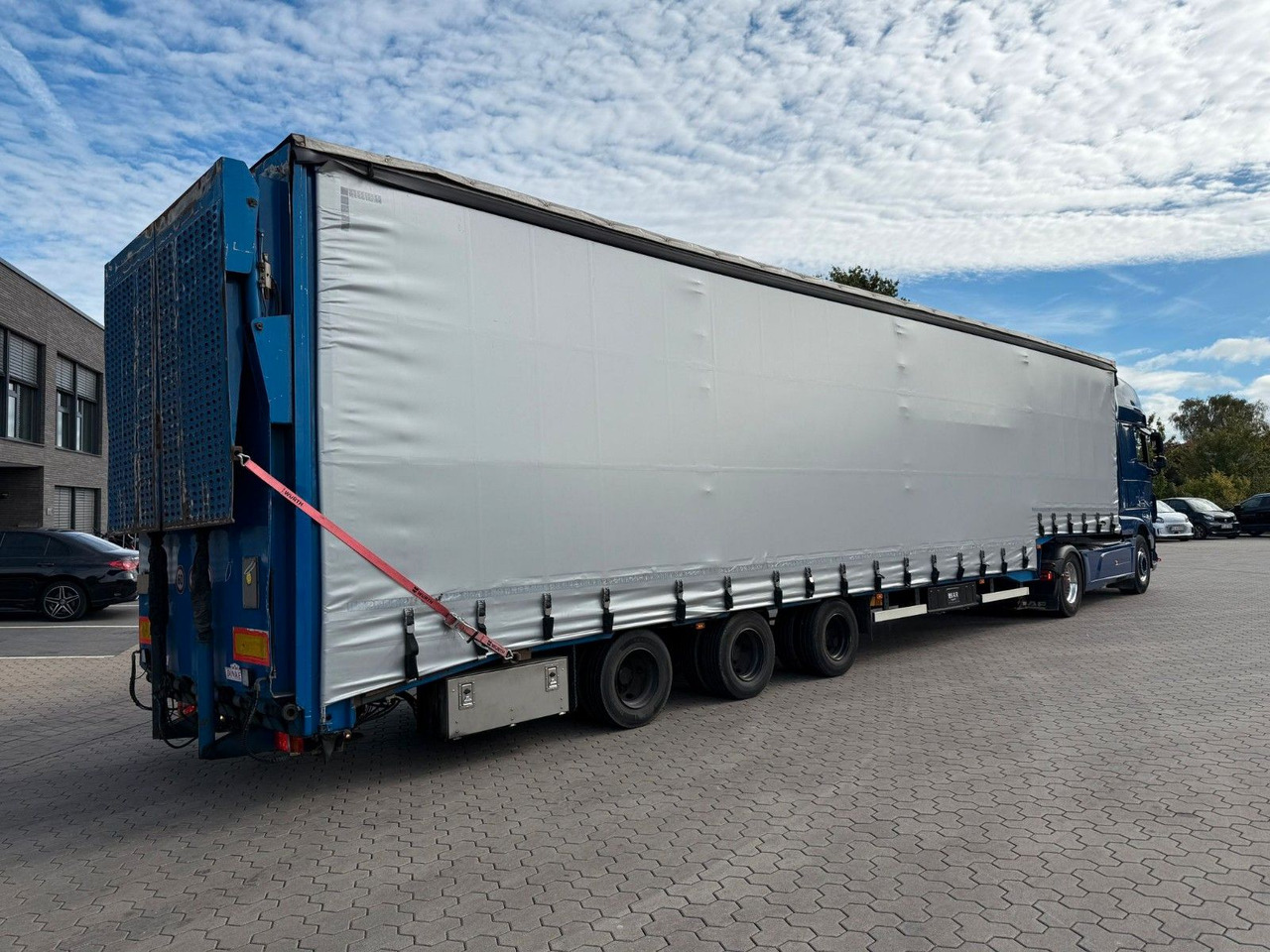 Dinkel Gabelstapler-Transporter mit Rampe - Semi-trailer autotransporter: gambar 2 Dinkel Gabelstapler-Transporter mit Rampe - Semi-trailer autotransporter: gambar 2