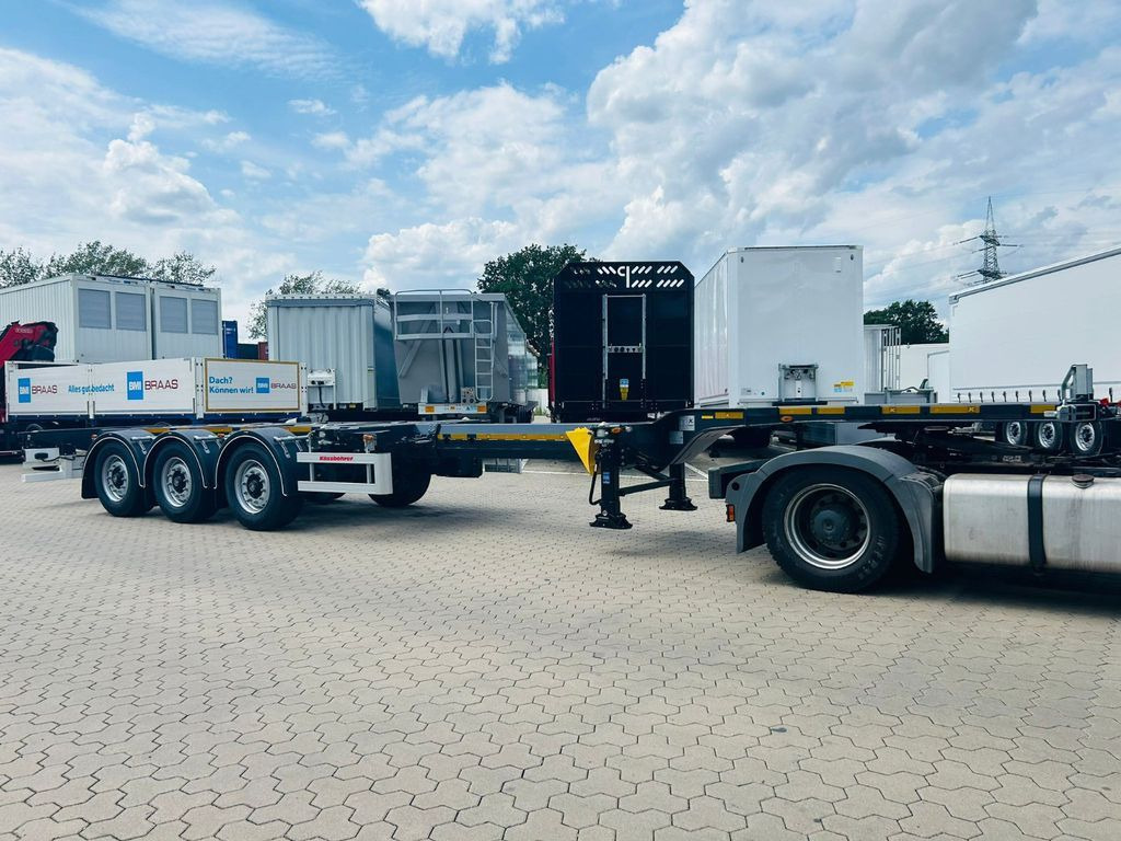 Semi-trailer pengangkut mobil Kässbohrer K.SHG Multi Containerchassis ausziehbar: gambar 8