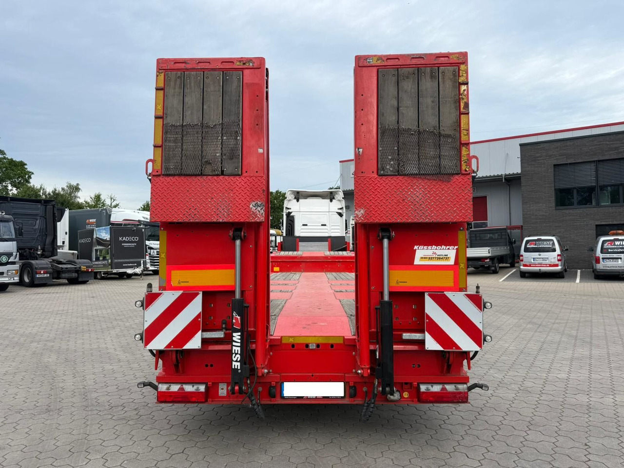 Kässbohrer K.SLS ECO Tieflader mit hydraulischen Rampen - Semi-trailer low bed: gambar 5 Kässbohrer K.SLS ECO Tieflader mit hydraulischen Rampen - Semi-trailer low bed: gambar 5