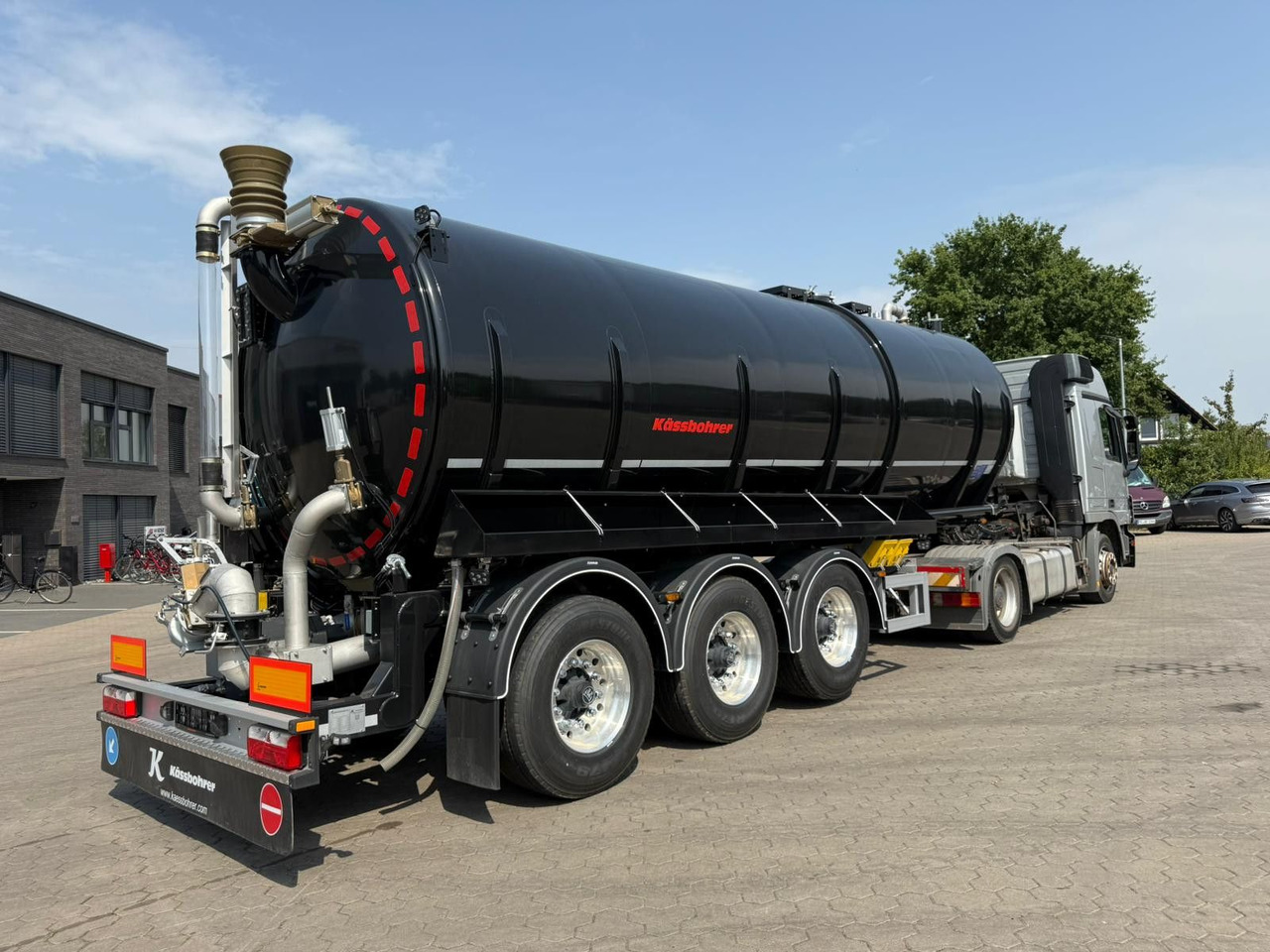Kässbohrer K.STN L 30 Edelstahl Tanker Gülle Naturabfall - Semi-trailer tangki: gambar 2 Kässbohrer K.STN L 30 Edelstahl Tanker Gülle Naturabfall - Semi-trailer tangki: gambar 2