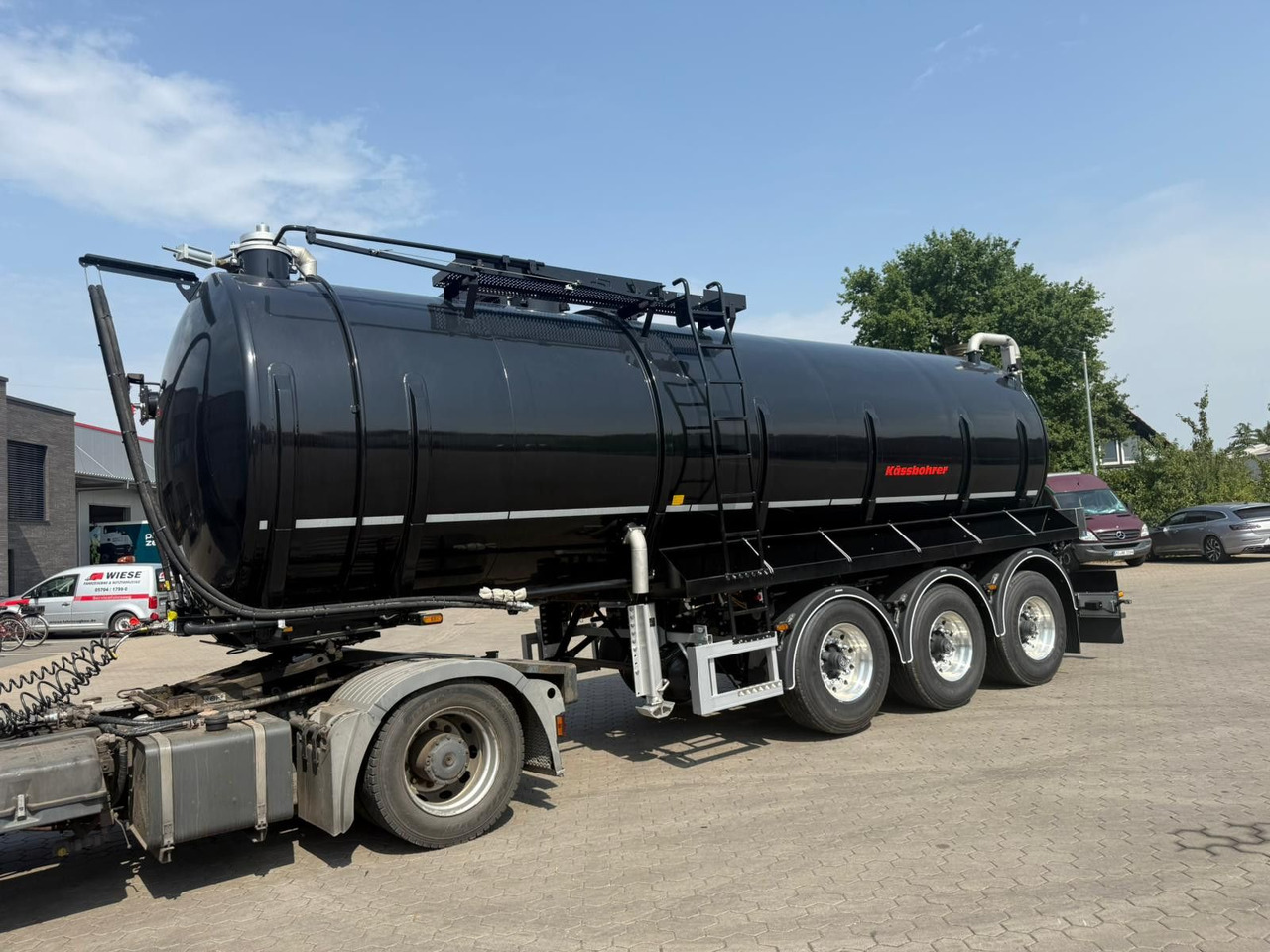 Kässbohrer K.STN L 30 Edelstahl Tanker Gülle Naturabfall - Semi-trailer tangki: gambar 4 Kässbohrer K.STN L 30 Edelstahl Tanker Gülle Naturabfall - Semi-trailer tangki: gambar 4