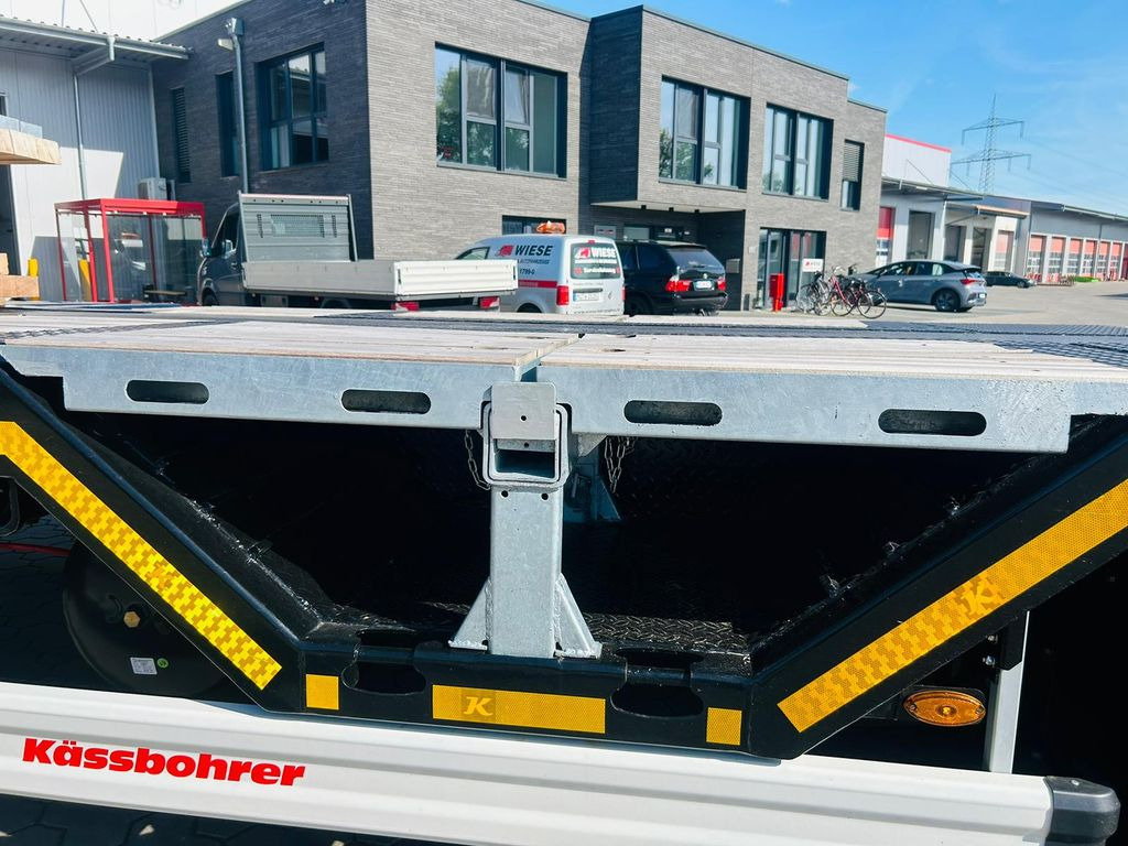 Semi-trailer flatbed baru Kässbohrer Mega Tele HD Plattform Auflieger mit Radmulden: gambar 6