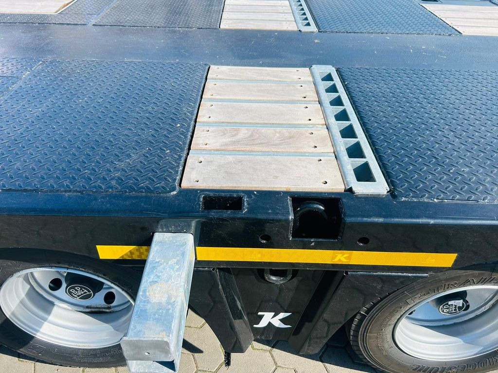 Semi-trailer flatbed baru Kässbohrer Mega Tele HD Plattform Auflieger mit Radmulden Kässbohrer Mega Tele HD Plattform Auflieger mit Radmulden: gambar 8 Semi-trailer flatbed baru Kässbohrer Mega Tele HD Plattform Auflieger mit Radmulden Kässbohrer Mega Tele HD Plattform Auflieger mit Radmulden: gambar 8