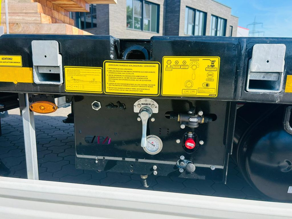 Semi-trailer flatbed baru Kässbohrer Mega Tele HD Plattform Auflieger mit Radmulden Kässbohrer Mega Tele HD Plattform Auflieger mit Radmulden: gambar 7 Semi-trailer flatbed baru Kässbohrer Mega Tele HD Plattform Auflieger mit Radmulden Kässbohrer Mega Tele HD Plattform Auflieger mit Radmulden: gambar 7