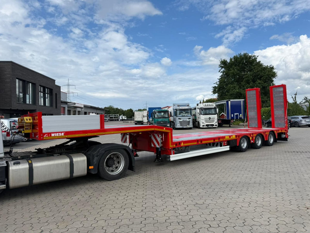 Kässbohrer SLS.HS Tieflader mit hydr. Schwanenhals - Semi-trailer low bed: gambar 2 Kässbohrer SLS.HS Tieflader mit hydr. Schwanenhals - Semi-trailer low bed: gambar 2