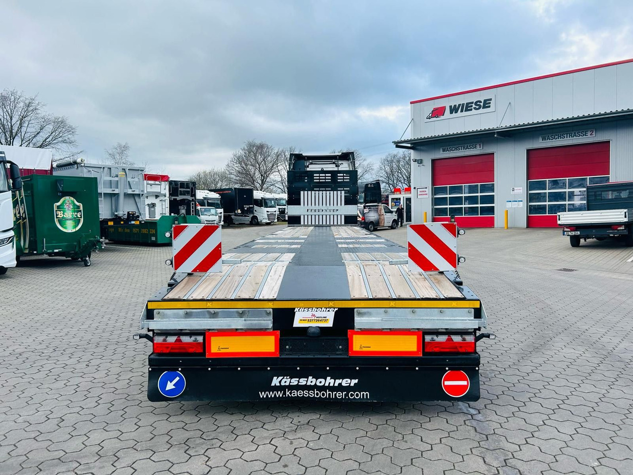 Kässbohrer SPS Mega Schwerlast Plattform Lenkachse - Semi-trailer flatbed: gambar 5 Kässbohrer SPS Mega Schwerlast Plattform Lenkachse - Semi-trailer flatbed: gambar 5