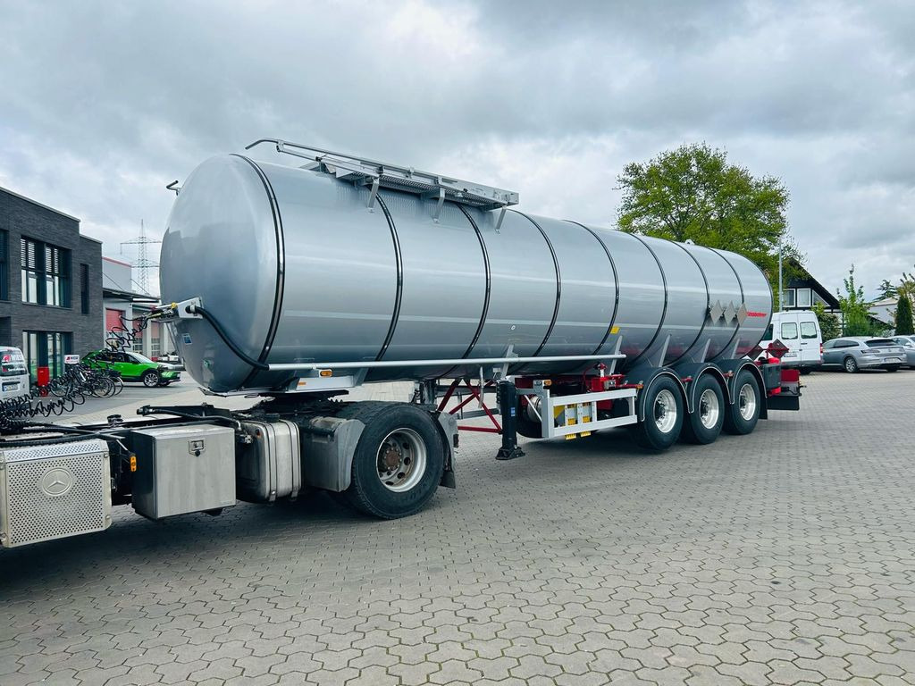 Kässbohrer STS.SS Edelstahl Tankauflieger Bitumen 32m³ - Semi-trailer tangki: gambar 1 Kässbohrer STS.SS Edelstahl Tankauflieger Bitumen 32m³ - Semi-trailer tangki: gambar 1