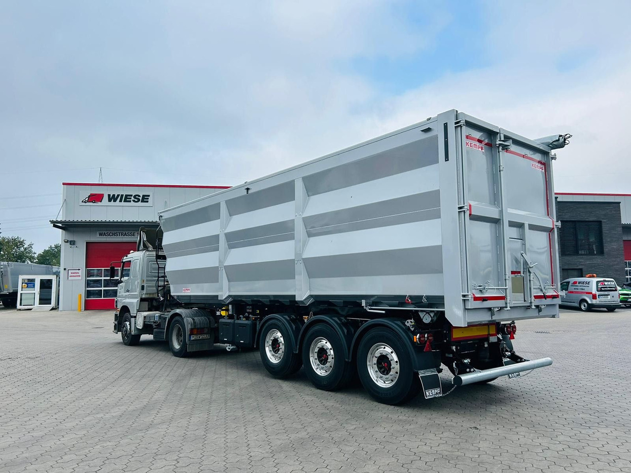 Kempf SKM 36/3 SHL-Light 3-Achs Stahl Kipper 51m³ - Semi-trailer jungkit: gambar 4 Kempf SKM 36/3 SHL-Light 3-Achs Stahl Kipper 51m³ - Semi-trailer jungkit: gambar 4