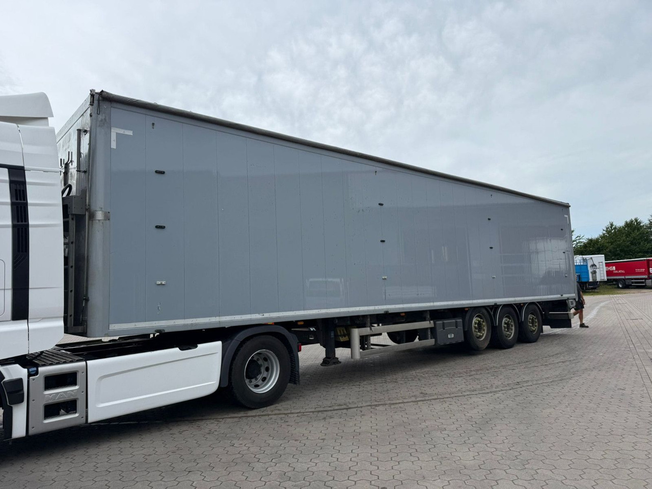Knapen K100 Schubboden 92m³ HDI Boden ideal für Müll - Semi-trailer dengan lantai berjalan: gambar 2 Knapen K100 Schubboden 92m³ HDI Boden ideal für Müll - Semi-trailer dengan lantai berjalan: gambar 2
