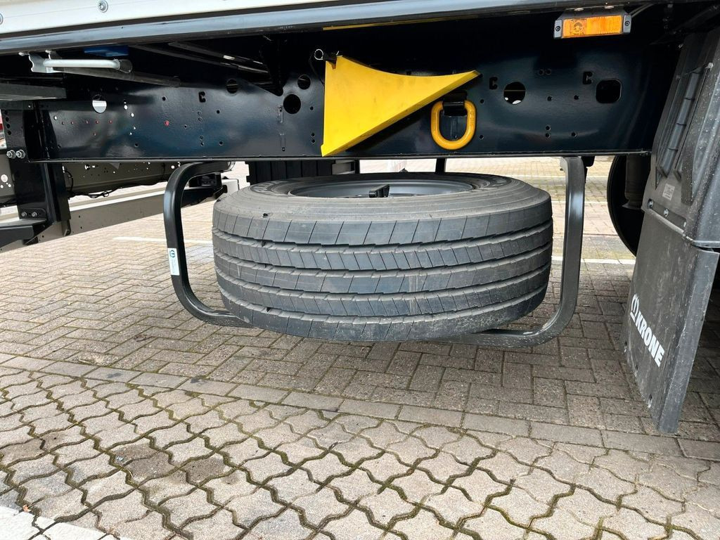 Semi-trailer kotak tertutup Krone SDK 27 Koffer Auflieger: gambar 9 Semi-trailer kotak tertutup Krone SDK 27 Koffer Auflieger: gambar 9