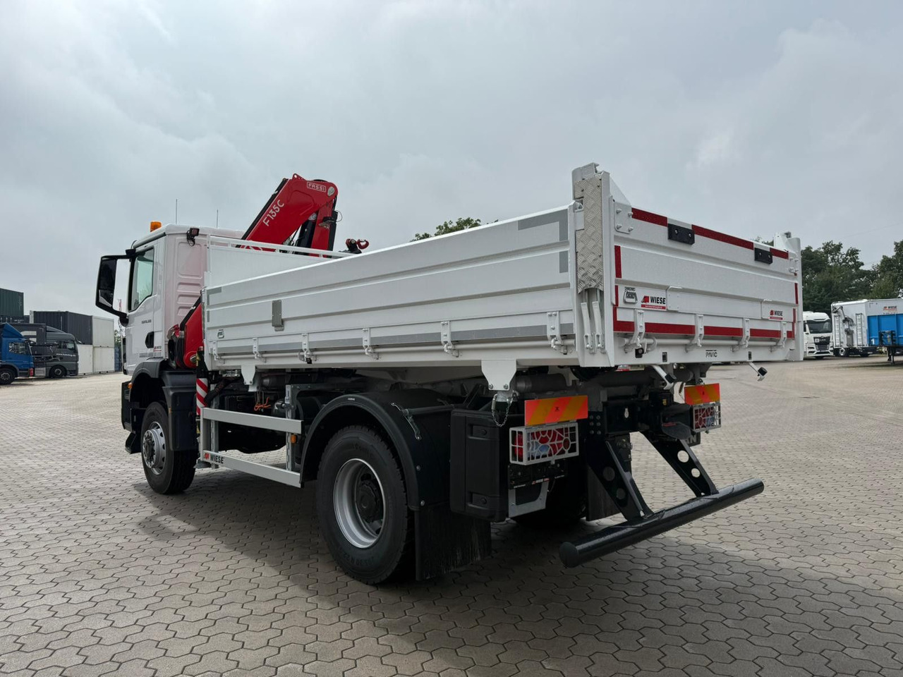MAN 18.320 4x4 mit Fassi Ladekran Sofort Verfügbar - Truk derek: gambar 3 MAN 18.320 4x4 mit Fassi Ladekran Sofort Verfügbar - Truk derek: gambar 3