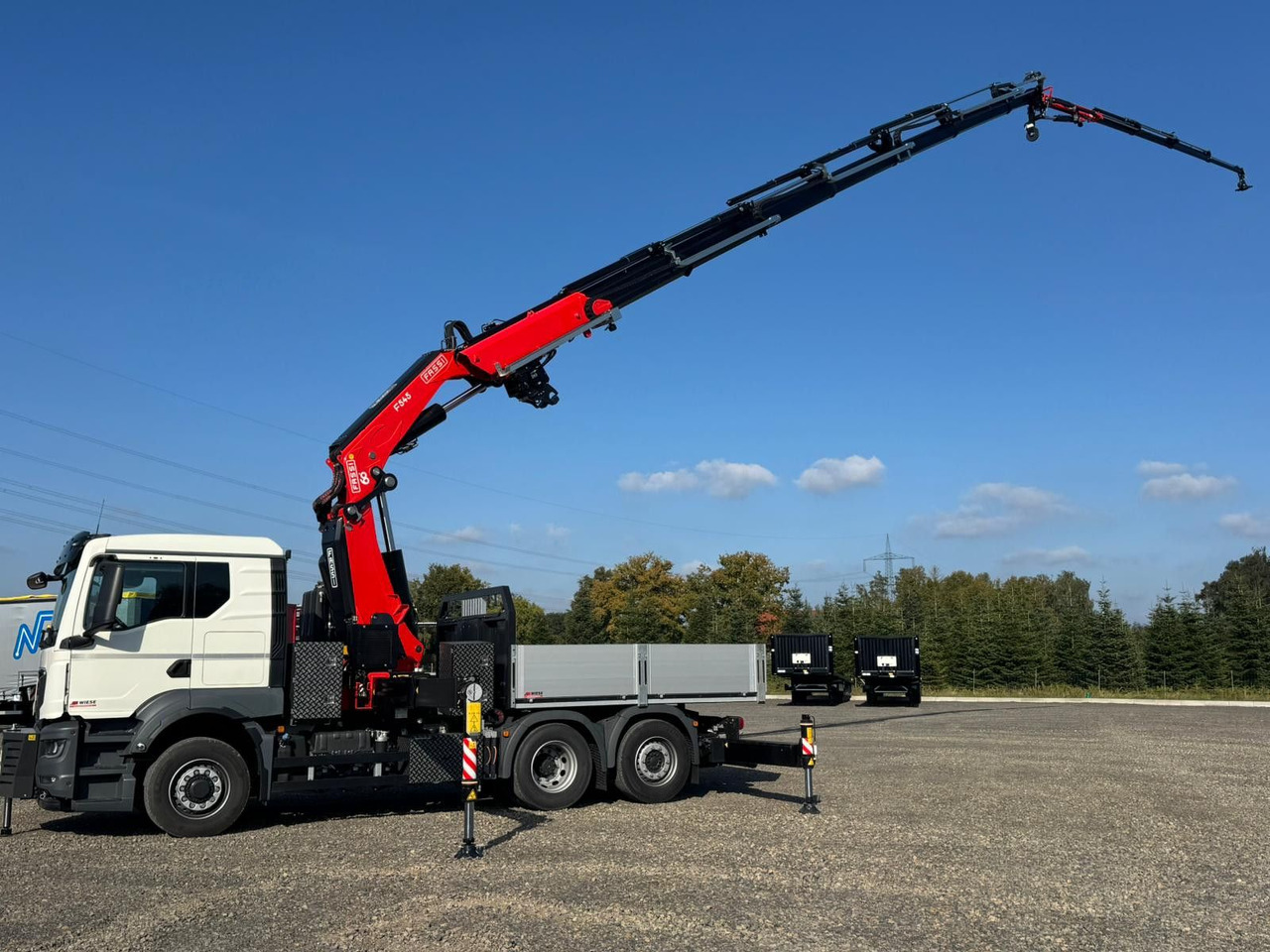 MAN 26.470 6x4-4 Hydrodrive Fassi Kran F545 Jib - Truk flatbed, Truk derek: gambar 4 MAN 26.470 6x4-4 Hydrodrive Fassi Kran F545 Jib - Truk flatbed, Truk derek: gambar 4