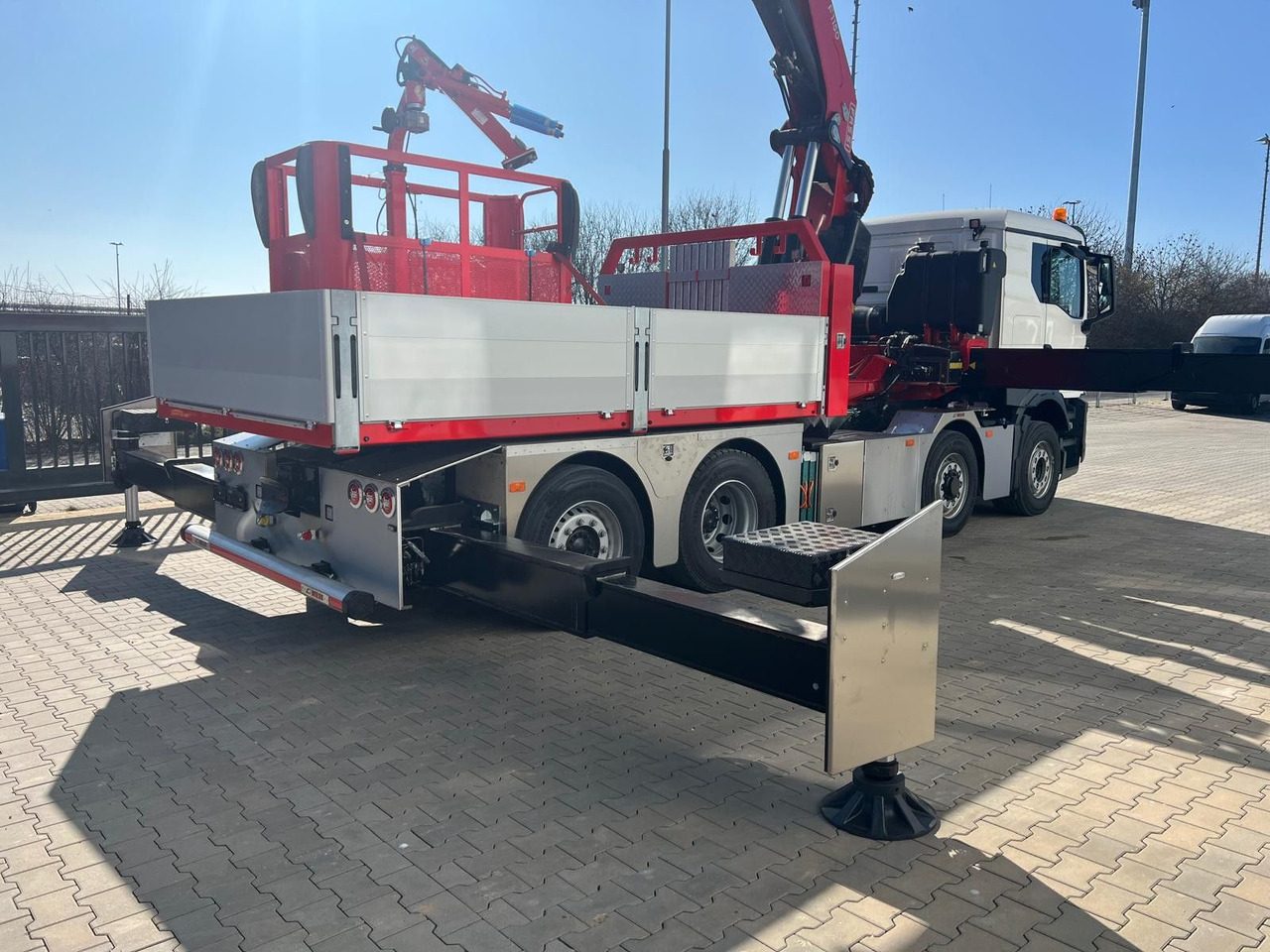 MAN 8x4 mit F1150RA.2.28 L616 Winde, 2.per. Korb - Truk derek: gambar 5 MAN 8x4 mit F1150RA.2.28 L616 Winde, 2.per. Korb - Truk derek: gambar 5