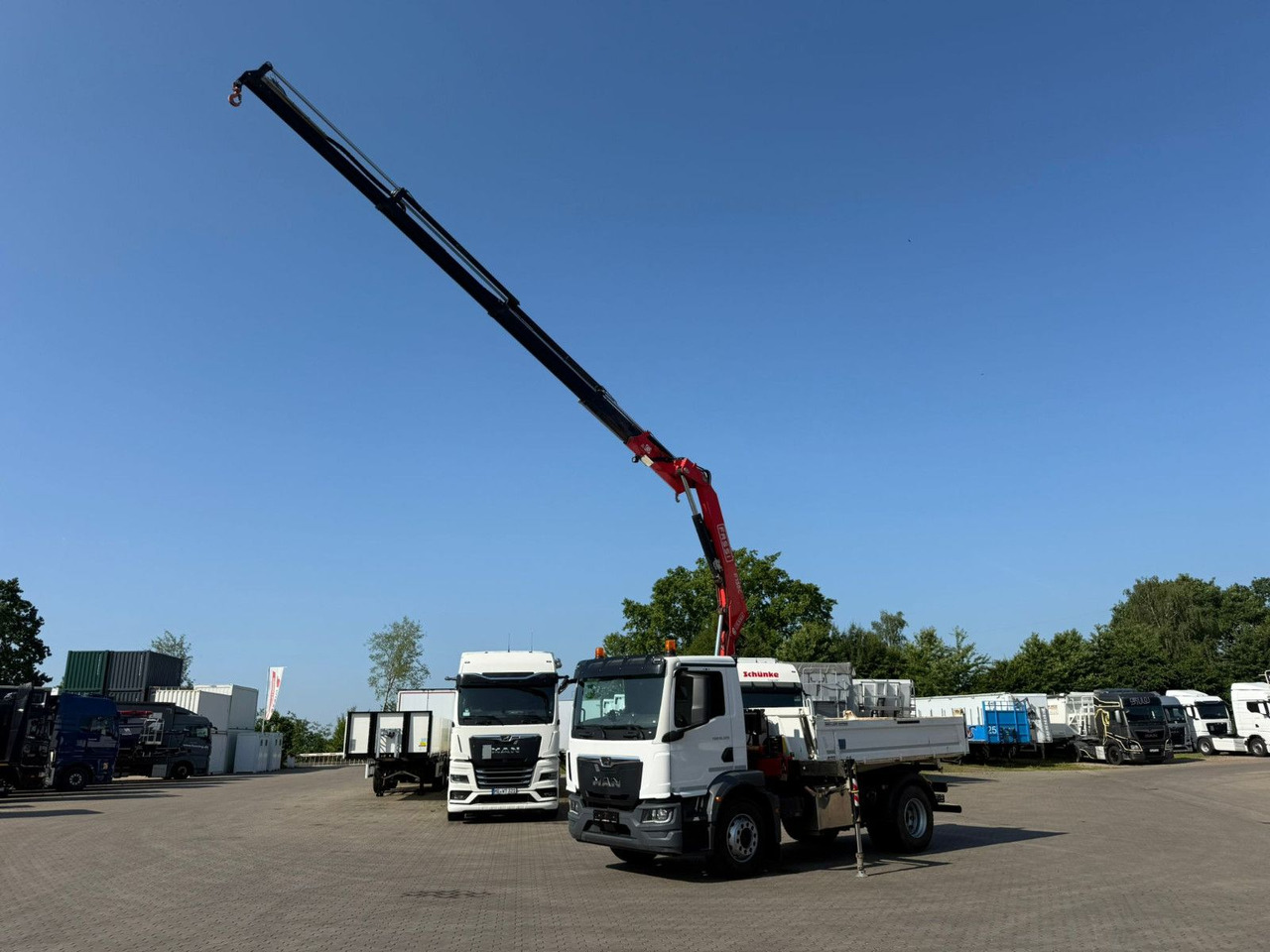 MAN TGM 18.320 4x2 BB mit Kran Fassi F135 Kipper - Truk jungkit, Truk derek: gambar 3 MAN TGM 18.320 4x2 BB mit Kran Fassi F135 Kipper - Truk jungkit, Truk derek: gambar 3
