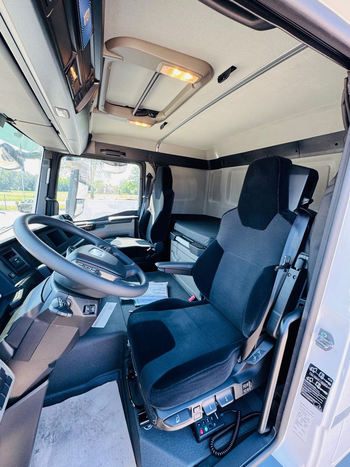 MAN TGS 32.510 mit F710 Frontkran sofort - Truk flatbed, Truk derek: gambar 5 MAN TGS 32.510 mit F710 Frontkran sofort - Truk flatbed, Truk derek: gambar 5