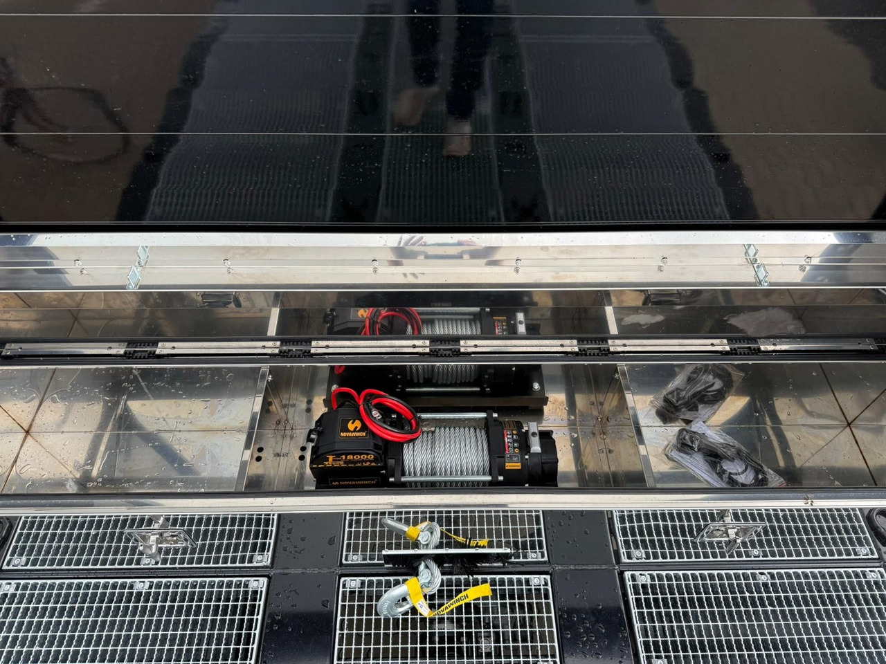 Mercedes-Benz Actros mit Rampen, Maschinentransporter - Truk flatbed: gambar 5 Mercedes-Benz Actros mit Rampen, Maschinentransporter - Truk flatbed: gambar 5